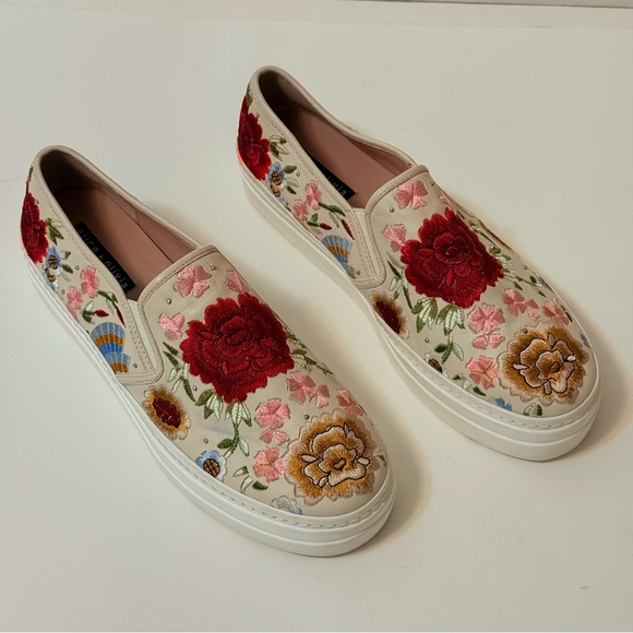 Alice + Olivia Shoes - Alice + Olivia Sz 8 leather Sasha Floral Embroidered Slip-On Platform Sneakers